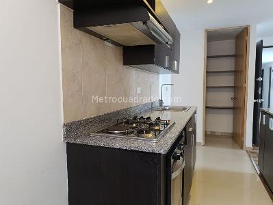 Apartamento de 3 alcobas en venta en El Poblado, Medellín, 70 m² · foto 6 de 18