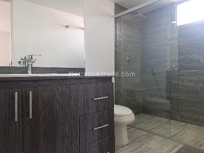 Apartamento de 3 alcobas en venta en El Poblado, Medellín, 130 m² · foto 16 de 19