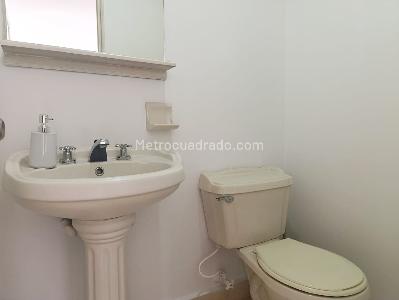 Apartamento de 3 alcobas en venta en El Poblado, Medellín, 130 m² · foto 18 de 19