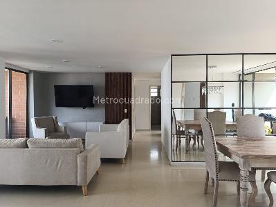 Apartamento de 3 alcobas en venta en El Poblado, Medellín, 130 m² · foto 3 de 19