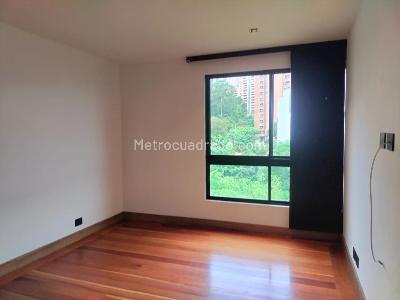 Apartamento de 3 alcobas en venta en El Poblado, Medellín, 188 m² · foto 16 de 19