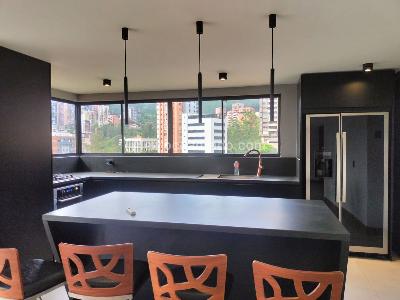 Apartamento de 3 alcobas en venta en El Poblado, Medellín, 188 m² · foto 6 de 19