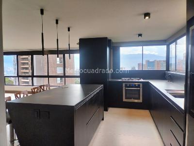 Apartamento de 3 alcobas en venta en El Poblado, Medellín, 188 m² · foto 8 de 19
