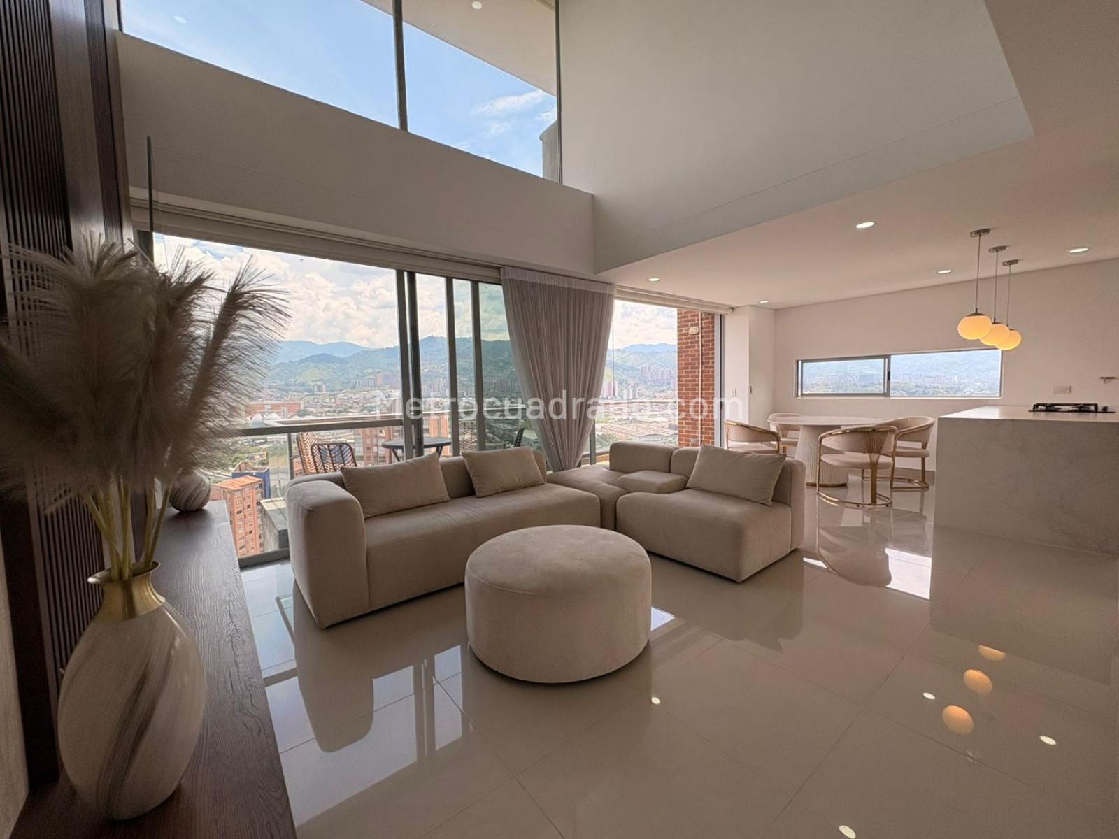 Apartamento de 3 habitaciones en venta en El Poblado, Medellín — imagen 1 de 20