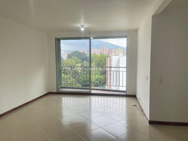 3BR Apartment in LA ESTRELLA (90 m²)