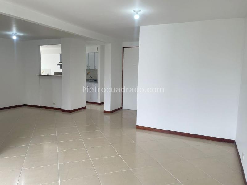 3BR Apartment in LA ESTRELLA (90 m²) - 4