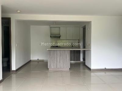 Apartamento en venta en Envigado, Envigado · foto 4 de 19