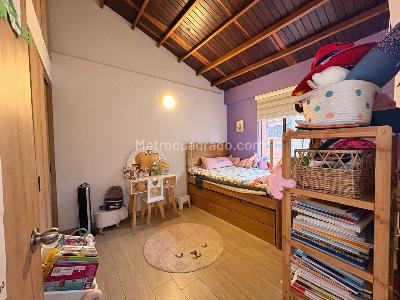 Casa de 4 alcobas en arriendo en El Poblado, Medellín, 248 m² · foto 11 de 18