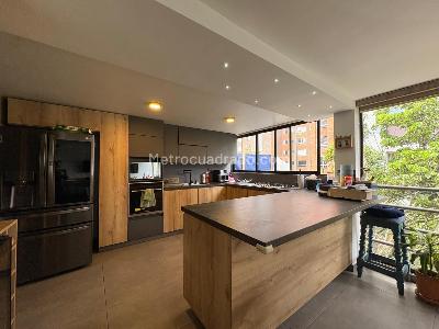 Casa de 4 alcobas en arriendo en El Poblado, Medellín, 248 m² · foto 6 de 18