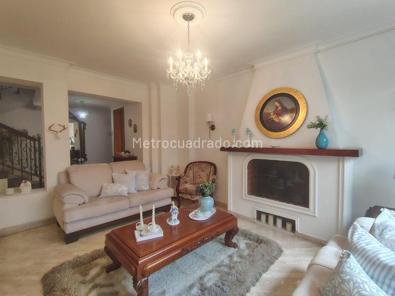 Casa en Arriendo, EL POBLADO, Medellín – pohled 2