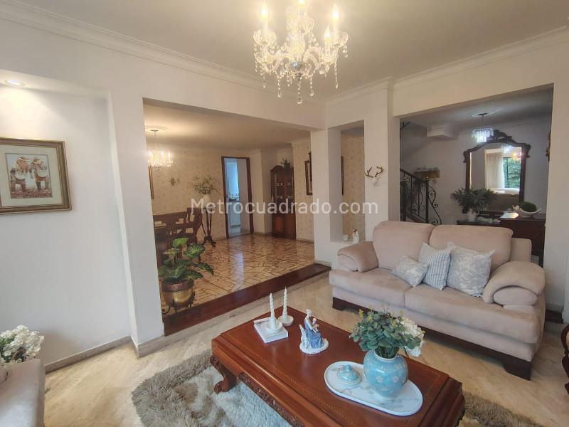 Casa en Arriendo, EL POBLADO, Medellín – pohled 3