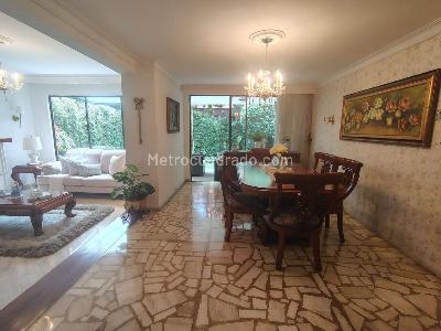 Casa en arriendo en El Poblado, Medellín · foto 4 de 20