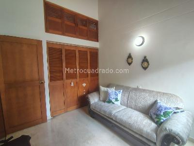 Casa de 3 alcobas en venta en El Poblado, Medellín, 256 m² · foto 16 de 20
