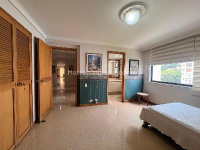 Apartamento de 4 alcobas en venta en El Poblado, Medellín, 295 m² · foto 14 de 20