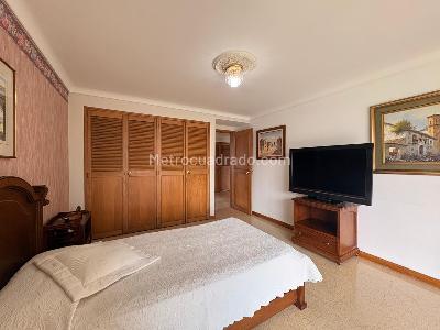 Apartamento de 4 alcobas en venta en El Poblado, Medellín, 295 m² · foto 16 de 20