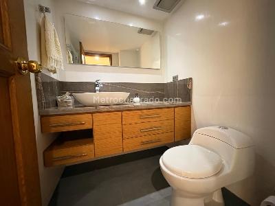 Apartamento de 4 alcobas en venta en El Poblado, Medellín, 295 m² · foto 19 de 20