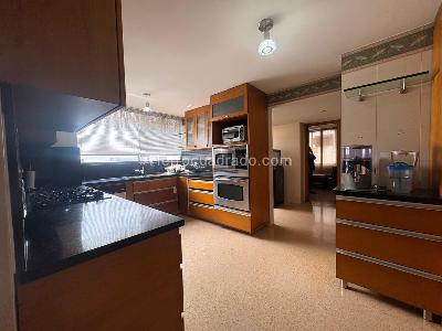 Apartamento de 4 alcobas en venta en El Poblado, Medellín, 295 m² · foto 5 de 20