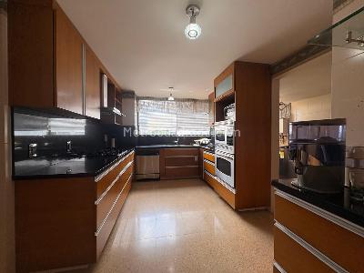 Apartamento de 4 alcobas en venta en El Poblado, Medellín, 295 m² · foto 8 de 20
