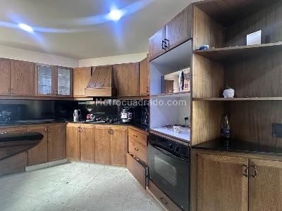 Apartamento en venta en El Poblado, Medellín · foto 5 de 19