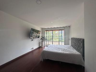 Apartamento en venta en El Poblado, Medellín · foto 9 de 19