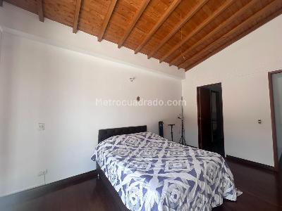 Apartamento en venta en El Poblado, Medellín · foto 12 de 19