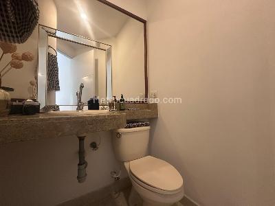 Apartamento de 2 alcobas en venta en El Poblado, Medellín, 127 m² · foto 15 de 17