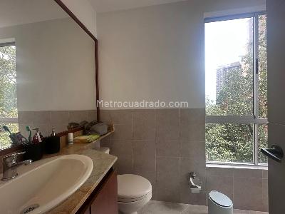 Apartamento de 2 alcobas en venta en El Poblado, Medellín, 127 m² · foto 17 de 17