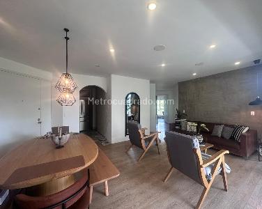 Apartamento de 2 alcobas en venta en El Poblado, Medellín, 127 m² · foto 3 de 17