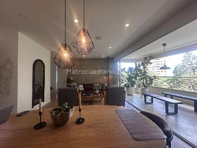 Apartamento de 2 alcobas en venta en El Poblado, Medellín, 127 m² · foto 6 de 17