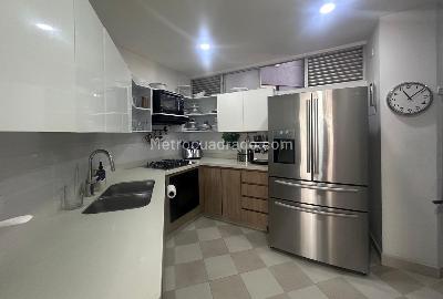 Apartamento de 2 alcobas en venta en El Poblado, Medellín, 127 m² · foto 9 de 17
