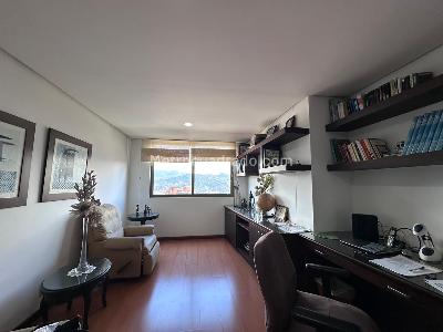 Apartamento de 3 alcobas en venta en El Poblado, Medellín, 212 m² · foto 10 de 20