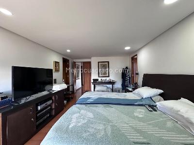 Apartamento de 3 alcobas en venta en El Poblado, Medellín, 212 m² · foto 11 de 20