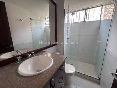 Apartamento de 4 alcobas en venta en El Poblado, Medellín, 170 m² · foto 17 de 19