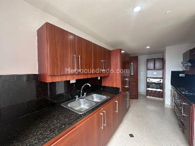 Apartamento de 4 alcobas en venta en El Poblado, Medellín, 170 m² · foto 5 de 19