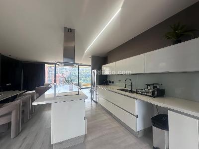 Apartamento en venta en El Poblado, Medellín · foto 8 de 20