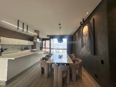 Apartamento de 3 alcobas en venta en El Poblado, Medellín, 198 m² · foto 6 de 20