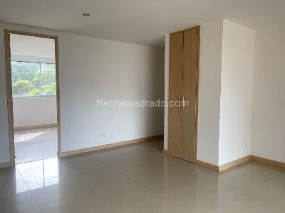 Apartamento de 2 alcobas en venta en Sabaneta, Sabaneta, 77 m² · foto 4 de 20