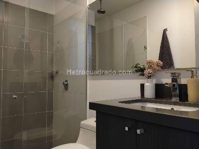 Apartamento de 3 alcobas en arriendo en El Poblado, Medellín, 135 m² · foto 18 de 20