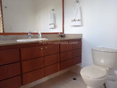 Apartamento de 3 alcobas en venta en El Tesoro, Medellín, 145 m² · foto 17 de 20