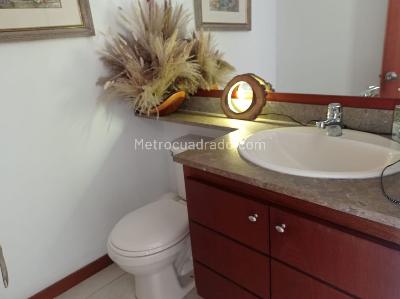Apartamento de 3 alcobas en venta en El Tesoro, Medellín, 145 m² · foto 19 de 20