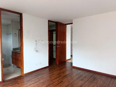 Apartamento de 3 alcobas en venta en El Poblado, Medellín, 160 m² · foto 10 de 18