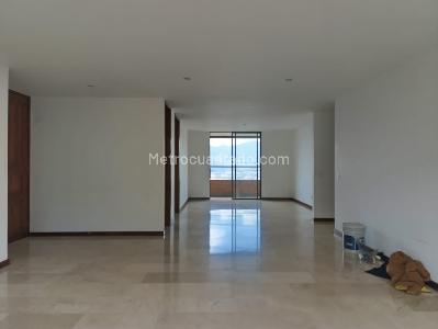 Apartamento de 3 alcobas en venta en El Poblado, Medellín, 160 m² · foto 6 de 18