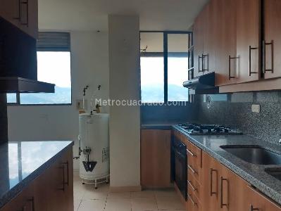 Apartamento de 3 alcobas en venta en El Poblado, Medellín, 160 m² · foto 8 de 18