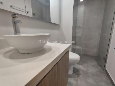 Apartamento de 3 alcobas en arriendo en Altos Del Poblado, Medellín, 102 m² · foto 16 de 18