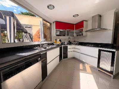 Apartamento de 4 alcobas en venta en El Poblado, Medellín, 225 m² · foto 10 de 20