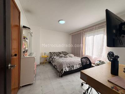 Apartamento de 4 alcobas en venta en El Poblado, Medellín, 225 m² · foto 12 de 20