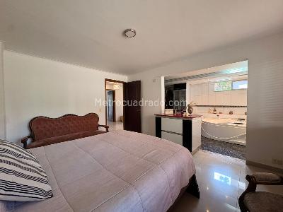 Apartamento de 4 alcobas en venta en El Poblado, Medellín, 225 m² · foto 15 de 20