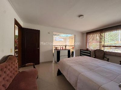 Apartamento de 4 alcobas en venta en El Poblado, Medellín, 225 m² · foto 16 de 20
