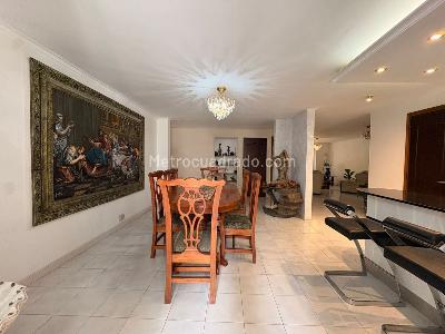 Apartamento de 4 alcobas en venta en El Poblado, Medellín, 225 m² · foto 3 de 20