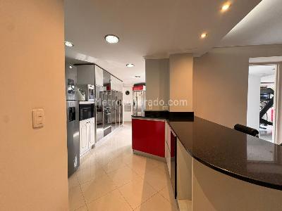Apartamento de 4 alcobas en venta en El Poblado, Medellín, 225 m² · foto 4 de 20